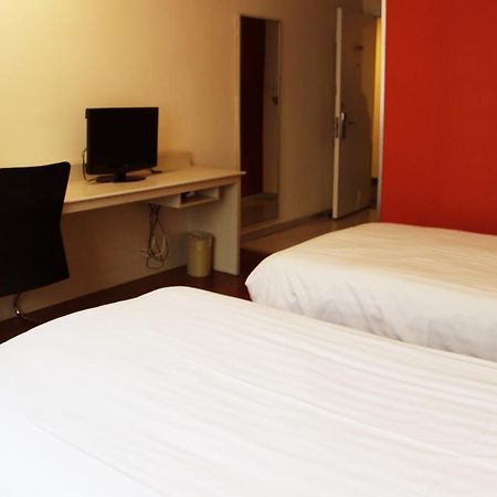 Hanting Express Wuxi Dongjiang Xindong Square Exterior foto